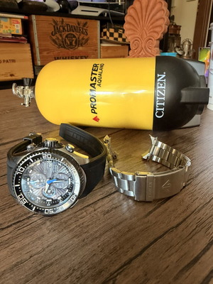 Citizen Promaster Aqualand Eco-Drive BJ2111-08E full set like new with bottle and bracelet