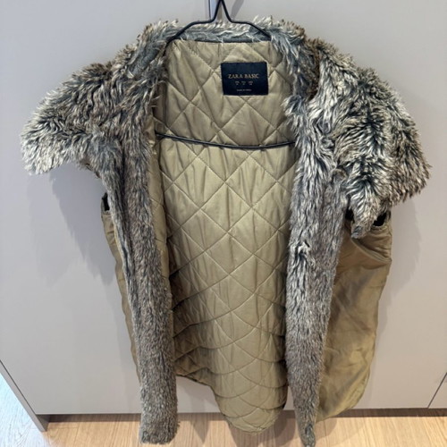 Μπουφάν χακί Zara μεταχειρισμένο με αφαιρούμενη επένδυση