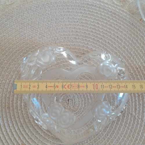 Crystal bowl set of 2 with embossed flowers, new