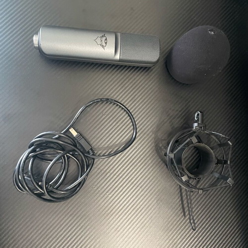 GXT microphone new for professional use