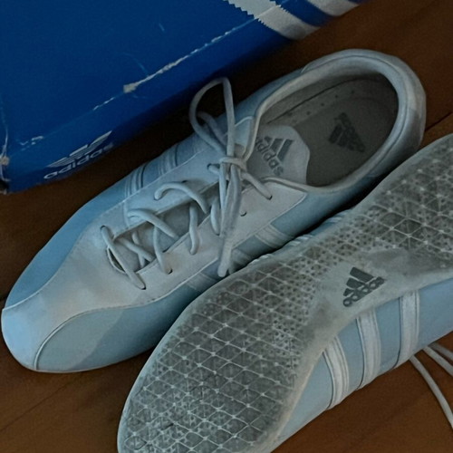 Adidas vintage sneakers size 43 1/3 like new, blue