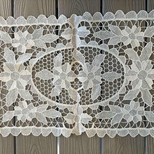 Swiss Handmade Table Linen Set new, 84x84 cm, 28x42 cm, 18x18 cm