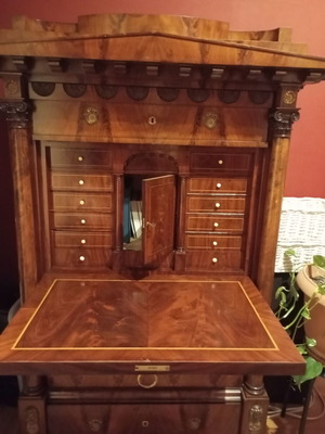 Secraitere antique like new, tall, Stile Biedermeier Austria 1815-1848