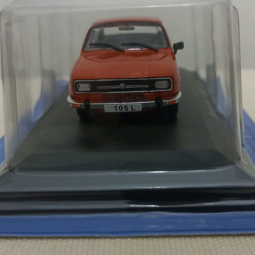 Unforgettable Cars Skoda 105L 1983 1:43 model new with magazine