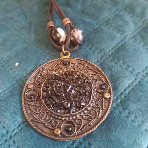 Antica Murrina antique women's necklace like new with mineral copper and black crystals