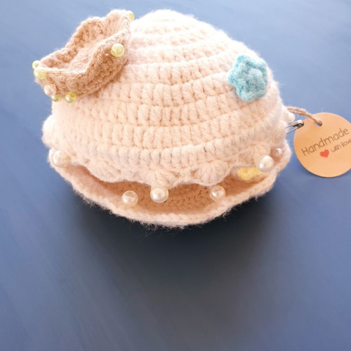 Amigurumi pearl doll Margaritarenia in handmade crochet shell