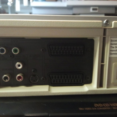 Hitachi combo video and DVD player used, no remote
