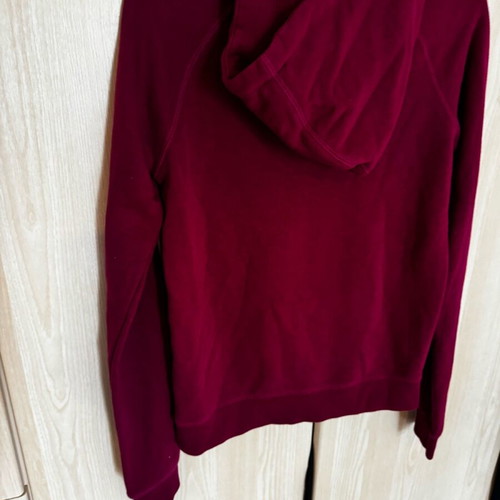 Nike women's hoodie with pockets used