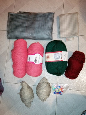 Knitting set for bag like new with yarns and crochet hook