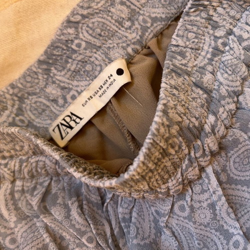 Zara wide-leg pants with paisley print, size XS/S, like new