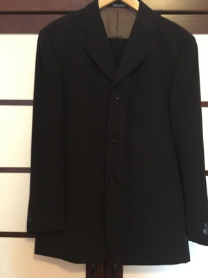 Men's suit in burgundy color like new, size 52