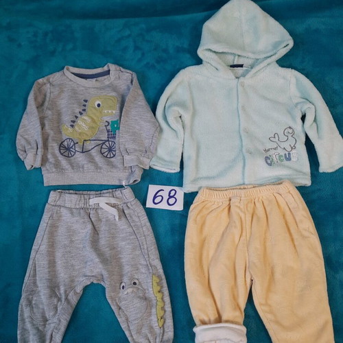 Baby clothes pack of 23 size 68 like new, winter lined