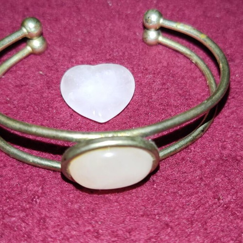 Bracelet and heart from rose quartz used, pink and silver