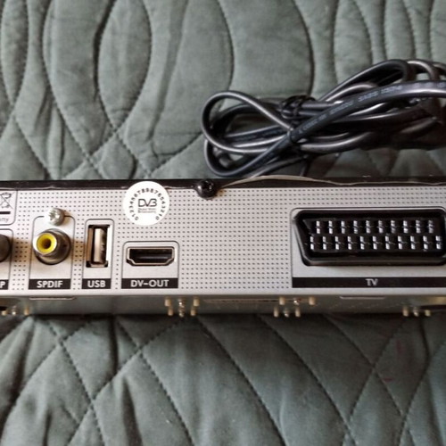 Golden Media Mania HD digital receiver used with remote control