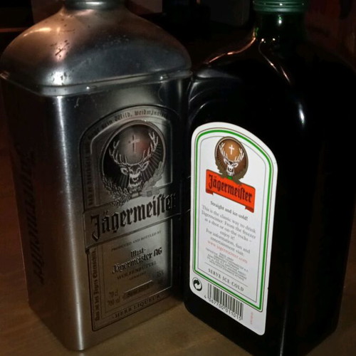 Jagermeister bottle 700ml new with collectible metal packaging