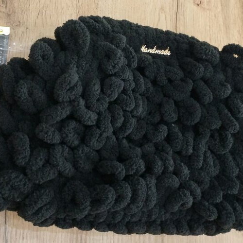 Handmade knitted puffy bag black new