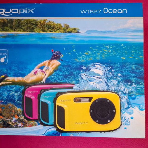 Waterproof camera