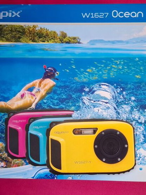 Waterproof camera
