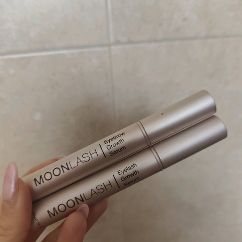 Moonlash eyelash and eyebrow serum like new