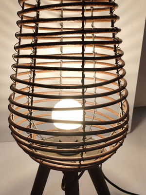 Table lamp like new with bulb