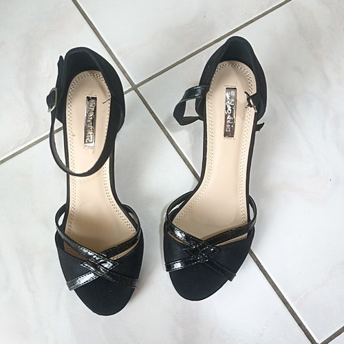 Nio Nio black evening sandals like new, size 37