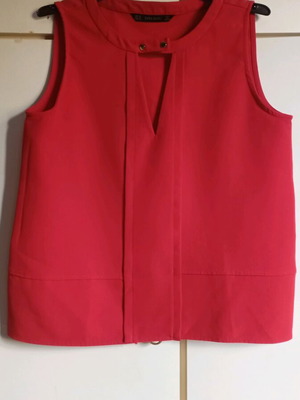 Zara women's sleeveless red blouse like new size M