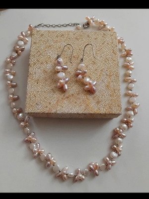 Jewelry set with pearls new, vintage, beige and pink