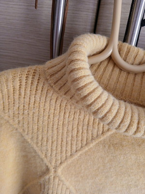 Pullover yellow like new, size S