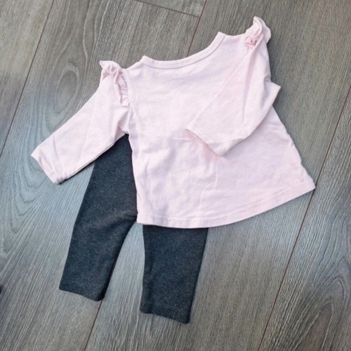 Baby set size 56/62 with pink top and Feetje leggings