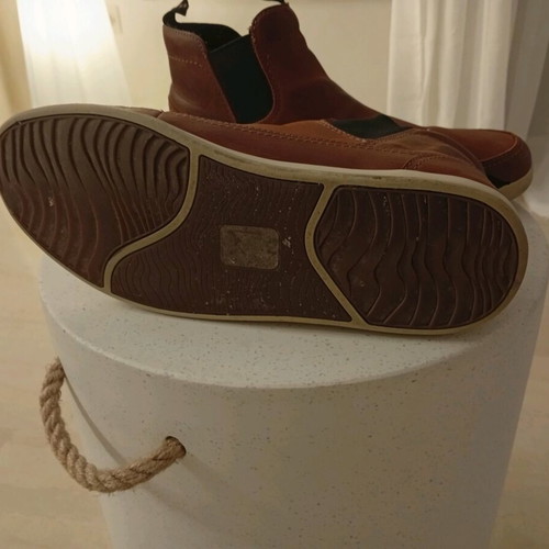 Reef Cushion Swami LE men's leather boots like new, size 42.5