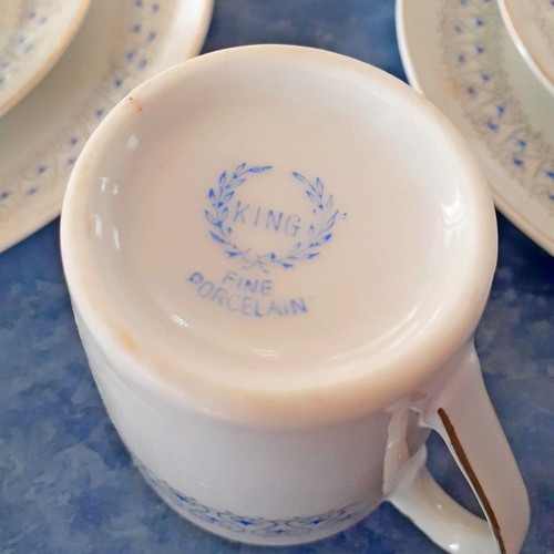 King Fine Porcelan Tea Set