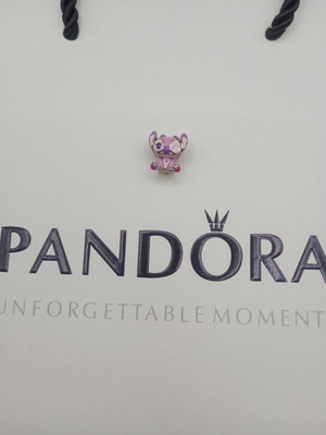 Pandora charm angel, pink