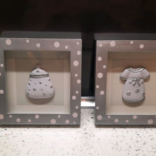 Frames for girls' room like new, set of 2 pieces