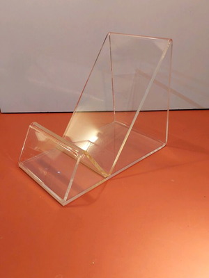Plexiglass Stand like new