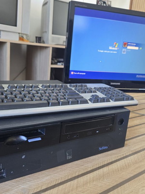 IBM Netvista desktop with Intel Pentium 4 processor