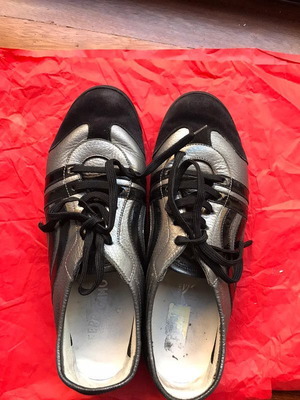 Salvatore Ferragamo γυναικεία sneakers μεταχειρισμένα, δερμάτινα με σουέντ λεπτομέρειες