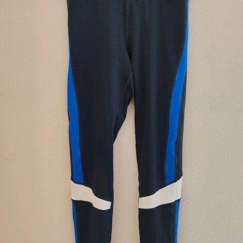 Set of 5 leggings like new, various sizes and designs