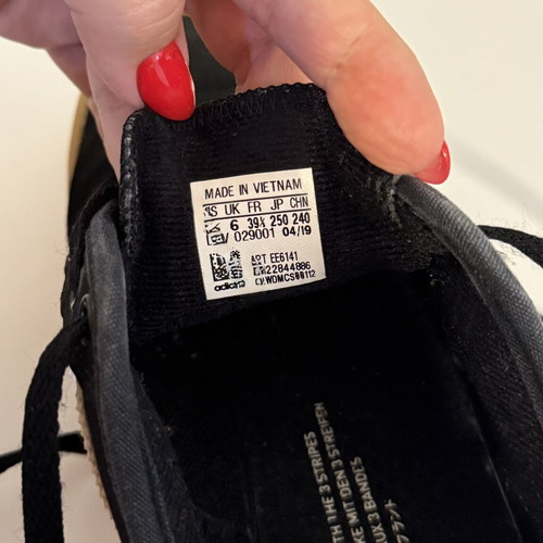Adidas sneakers size 39.5 like new black and white