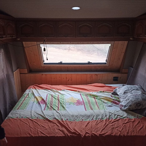 Hobby Prestige Caravan 9 Meters Fully Equipped in Excellent Condition