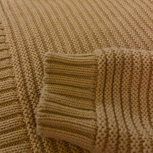 Mustard fall pullover like new, size M