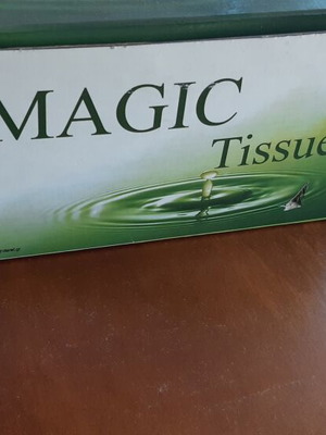 Magic Tissue compressed cleansing wipes, like new, pack of 100