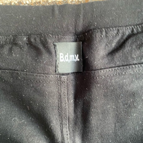 Body Move (Bdmv.) women's sports capri leggings like new, size L, black