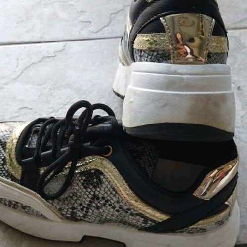 Sneakers size 40 in excellent condition