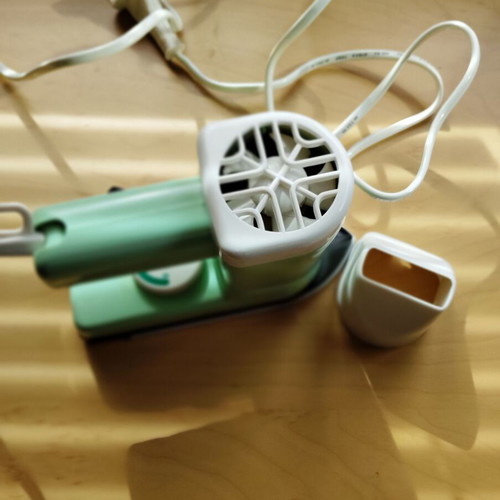 Mini iron-hair dryer 2 in 1 like new for travel and tourism