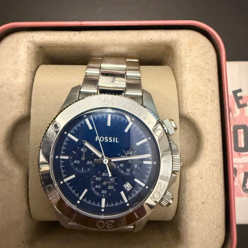 Fossil men's watch new, silver bracelet and dark blue dial