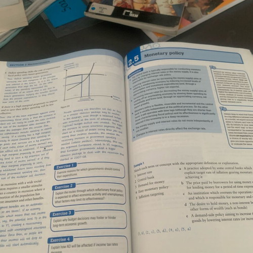 Economics IB diploma like new, ideal for students