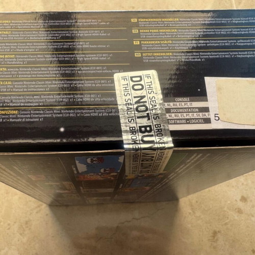 Nintendo NES Mini new, sealed