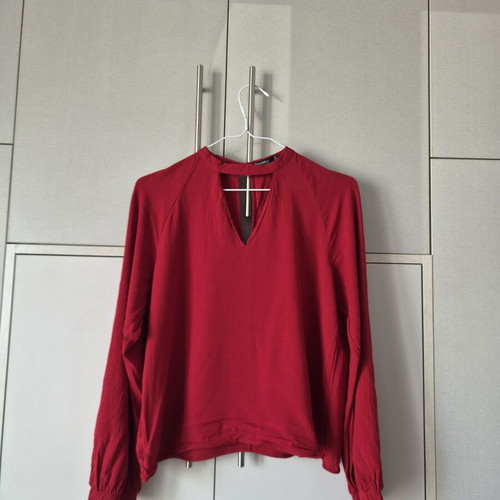 Bershka red blouse with neckline cut used, size L