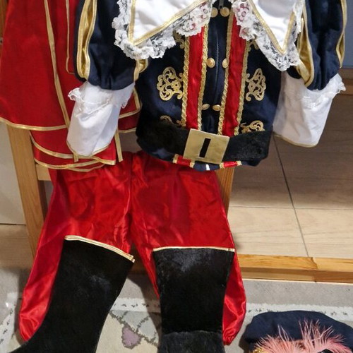 Carnival costume Prince like new, size 4