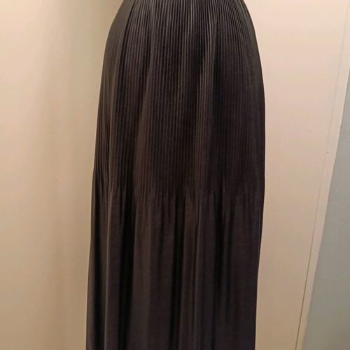 Pleated leather skirt like new, black, size M